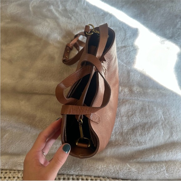 Madewell Crossbody Leather Bag - Picture 6 of 15